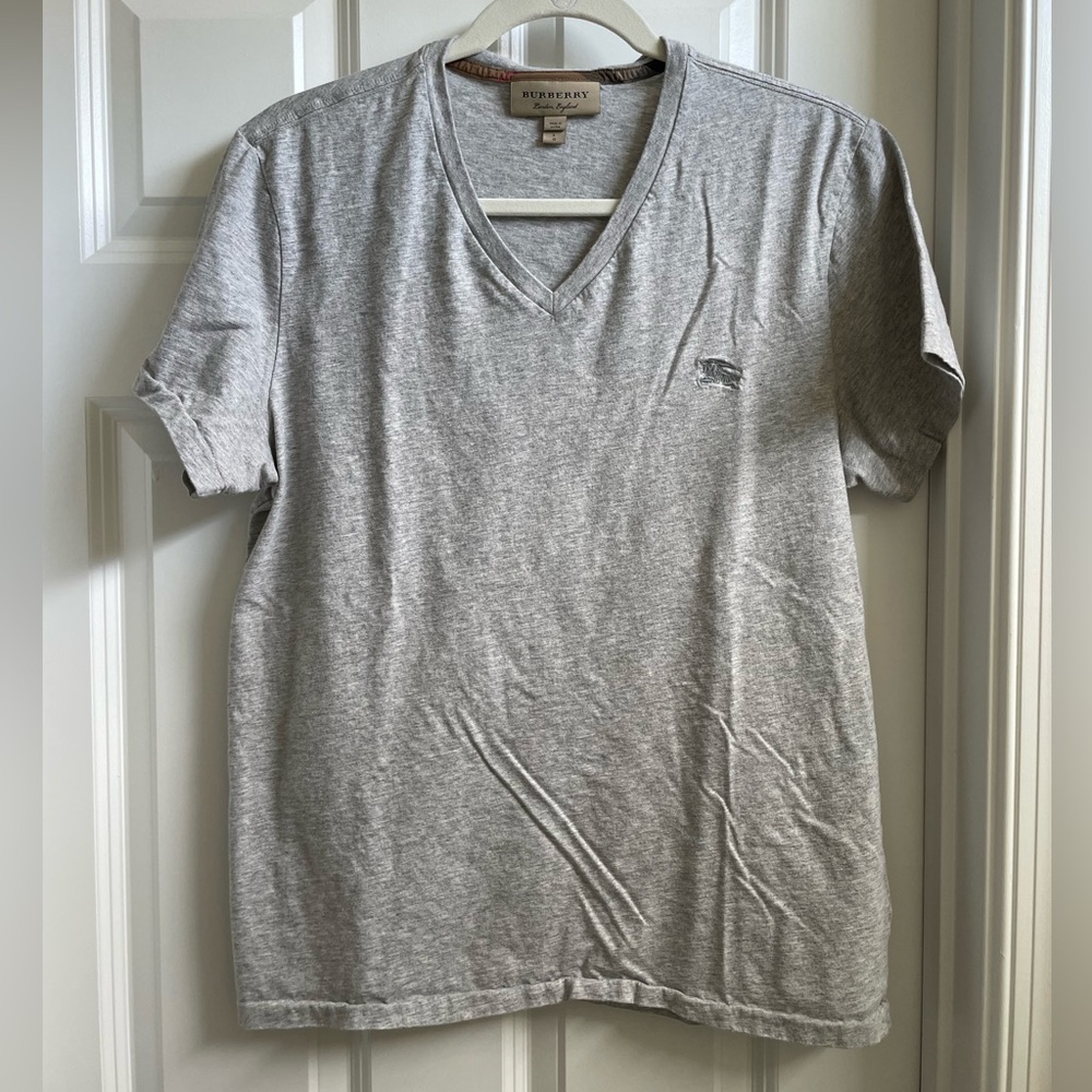 Men’s Burberry V-Neck T-shirt